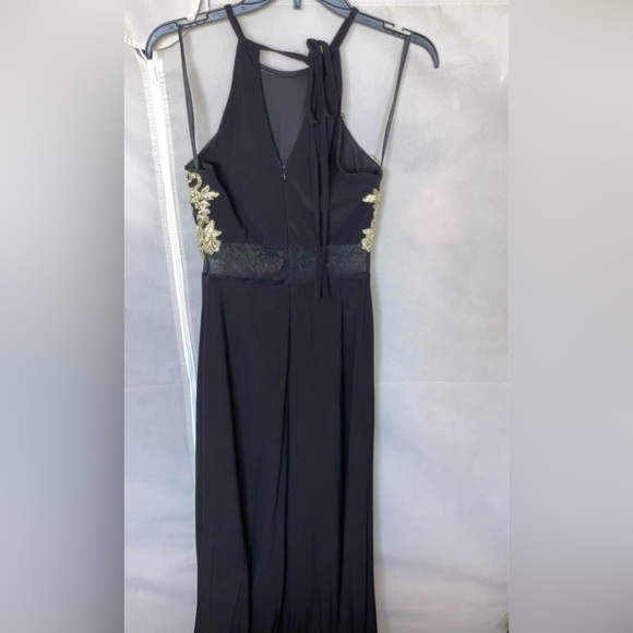 Elegant Black Dress with Gold Embroidery - Picture 3 of 4